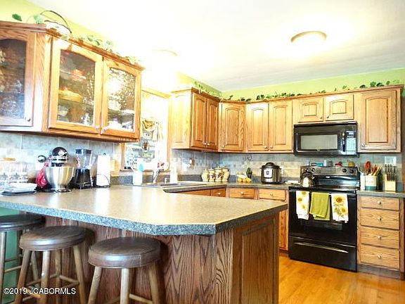 3rd image of 3022 Hogan Dr