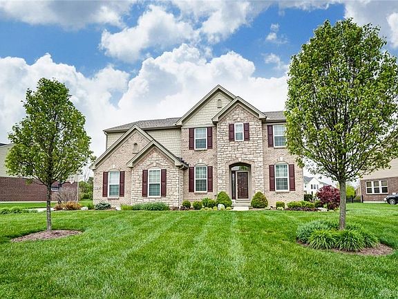 3rd image of 10127 Meadow Woods Ln