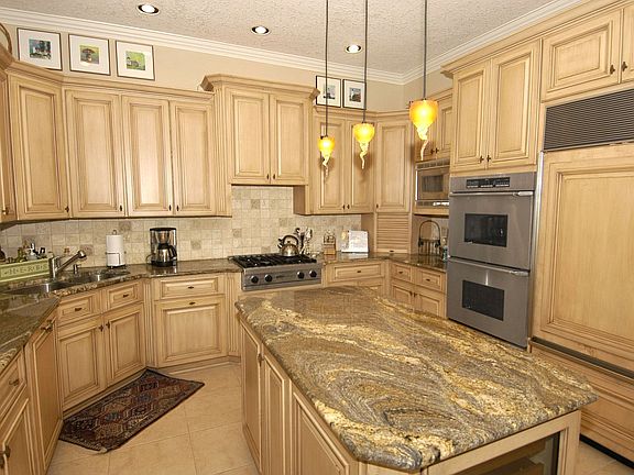 Beautiful Granite Countertops, Pendant Lighting, Undercabinet Lighting