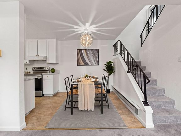 5th image of 834 Marcie Cir