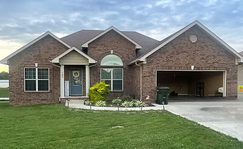 183 Twin Lakes Dr Photo 1