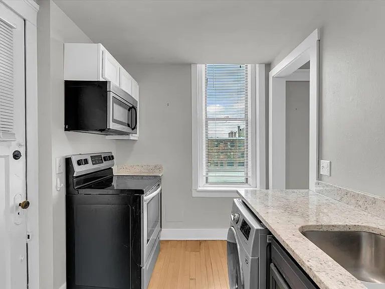 7411 2nd Ave #D2 — Photo 7