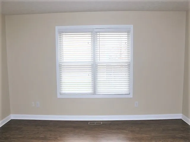 386 Hemhill Dr — Photo 7