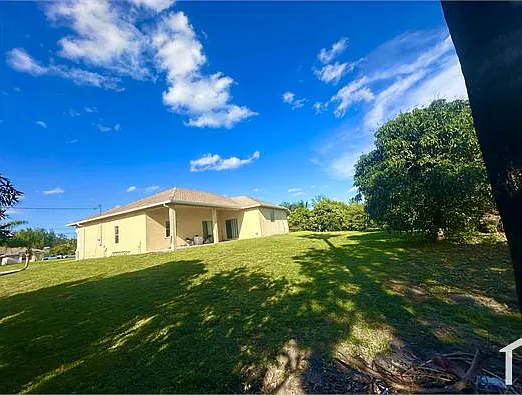 6 bed, 3279 sqft, $6,500 — Photo 4