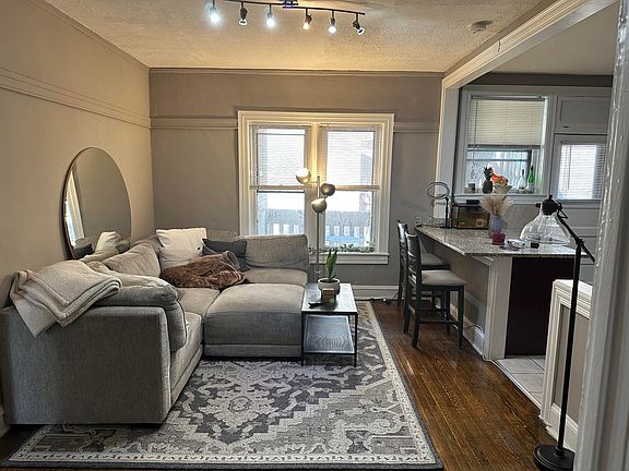 2nd image of 3507 N Pine Grove Ave #2N