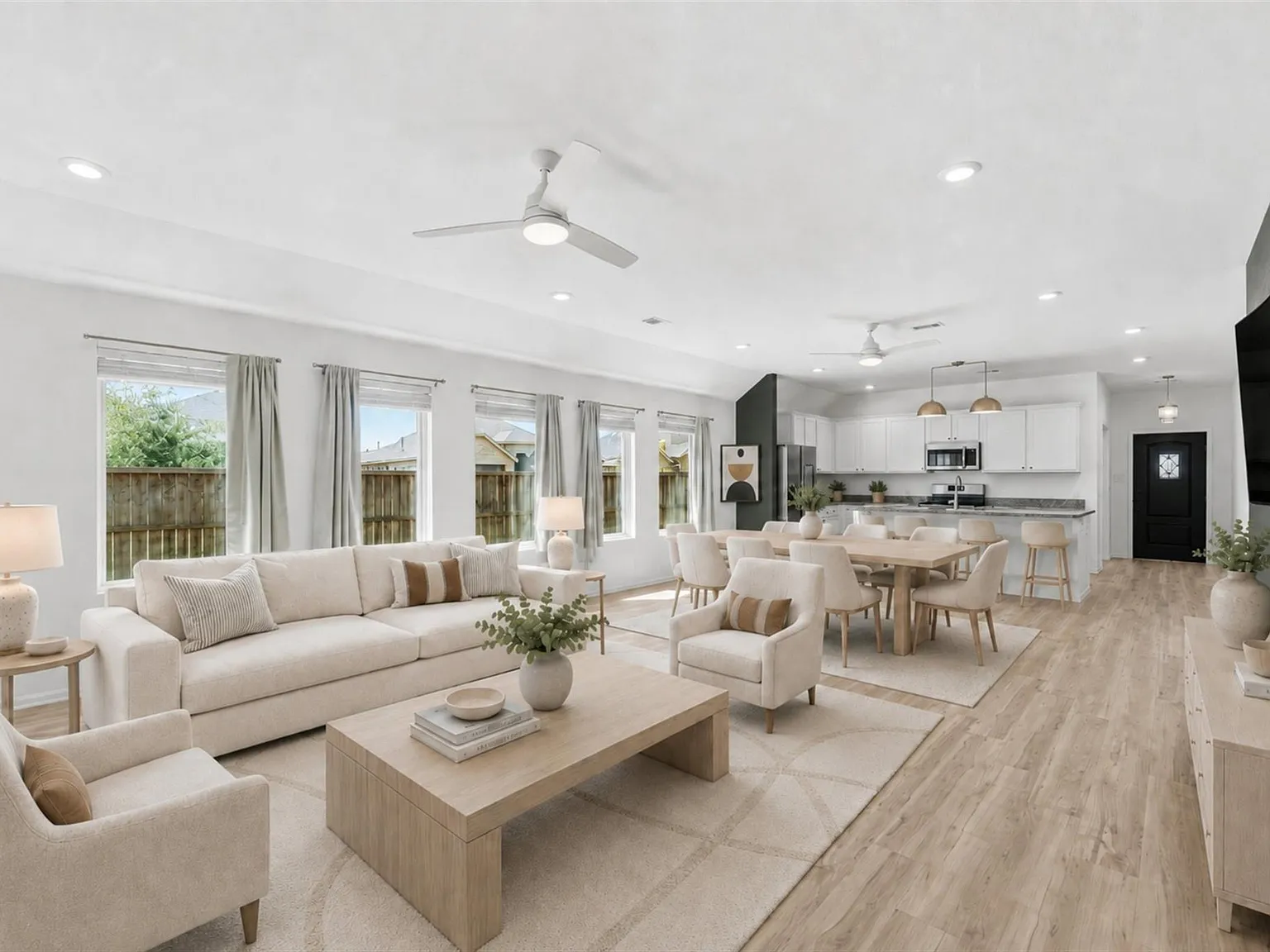 4 bed, 2.0 bath, 1939 sqft, $2,350 — Photo 3