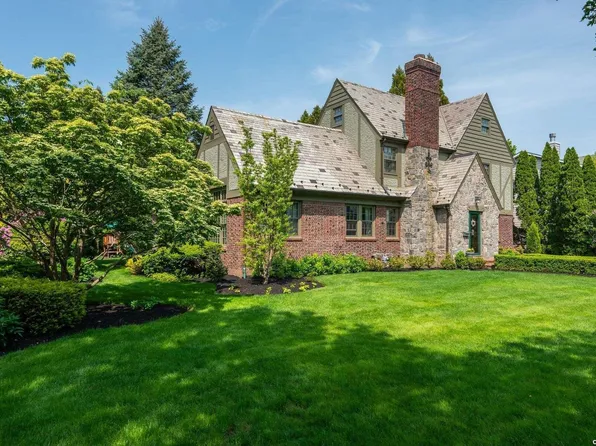 311 Woodland Drive, Brightwaters, NY 11718