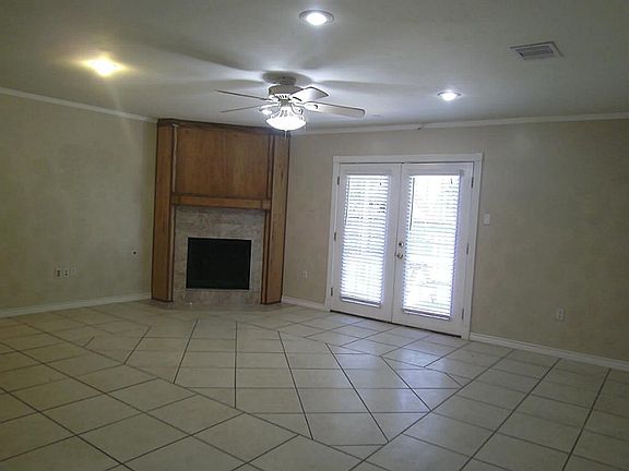 3rd image of 3302 Gladwyne Ln