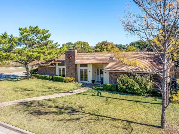 7001 Welch Ct, Fort Worth, TX 76133