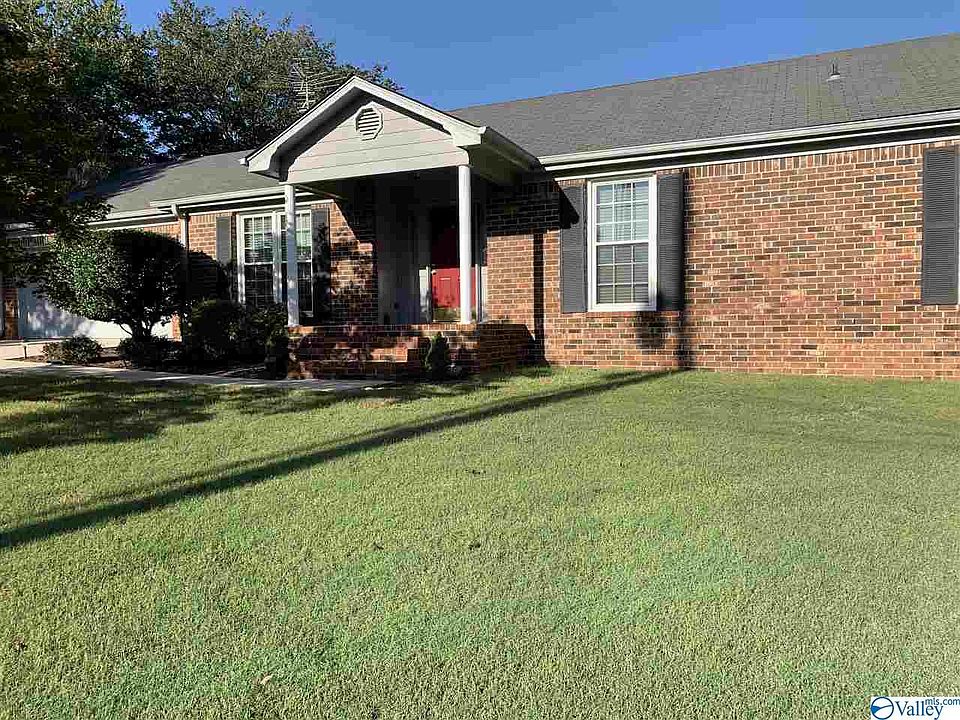 1st image of 913 Ashwood Dr