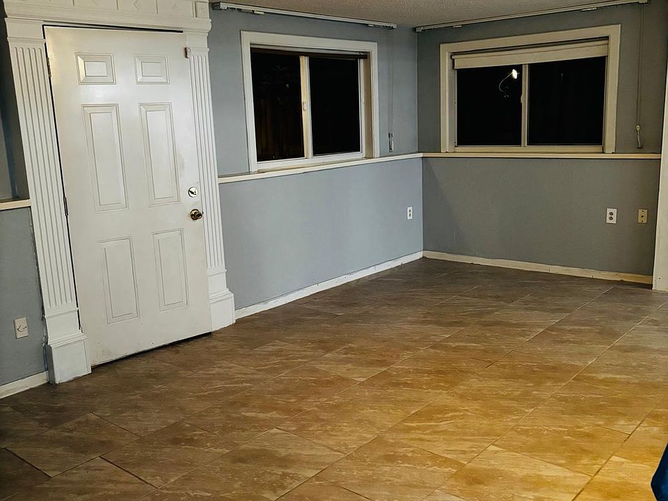 1st image of 8 Sugarberry Cir