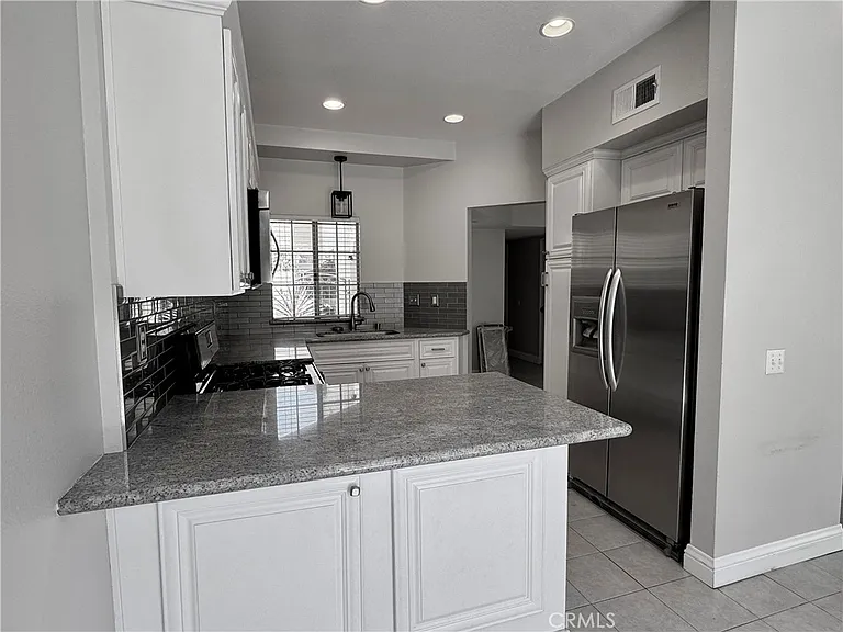 208 Chandon — Photo 7