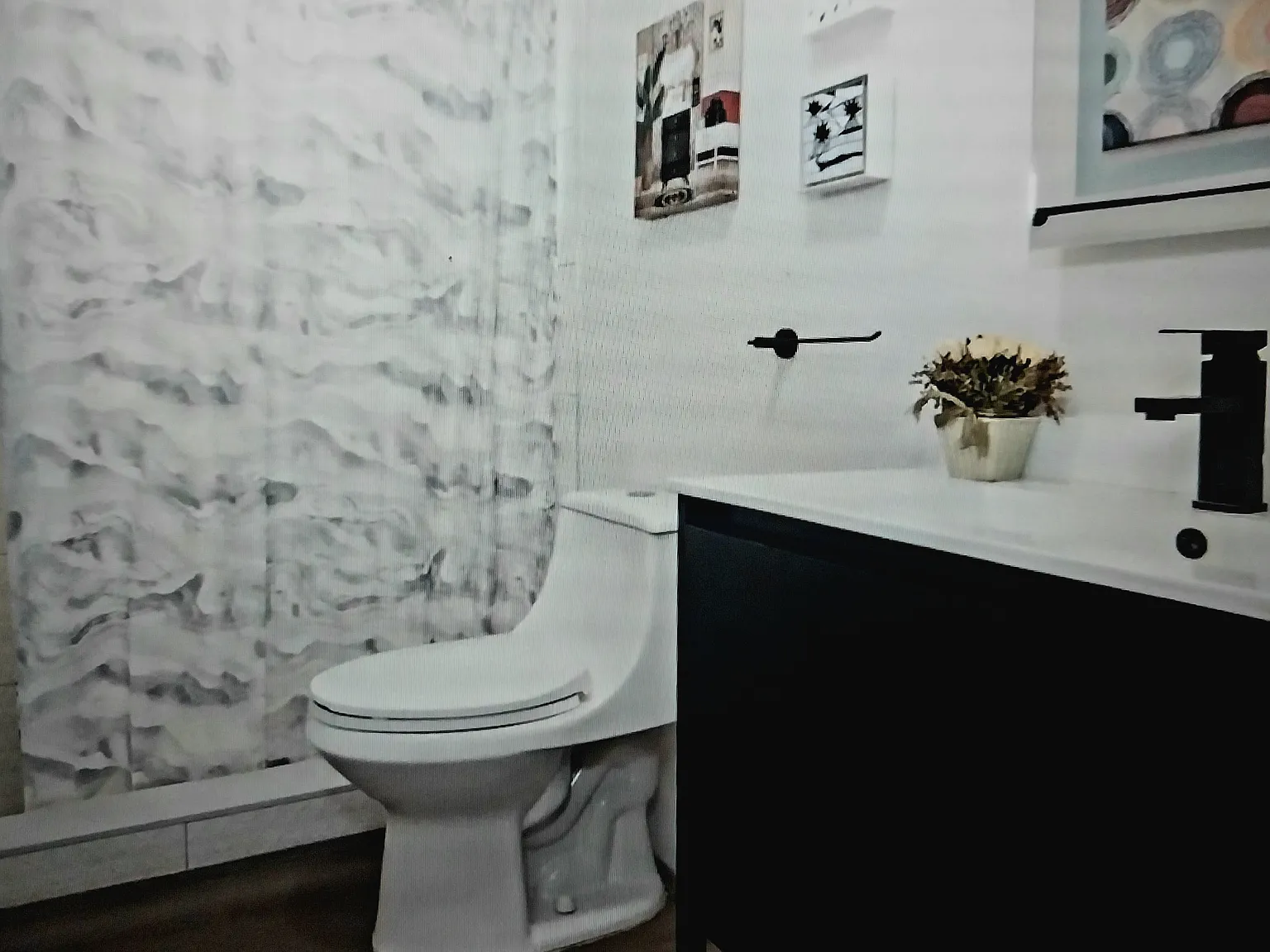 3 bed, 1200 sqft, $900 — Photo 3