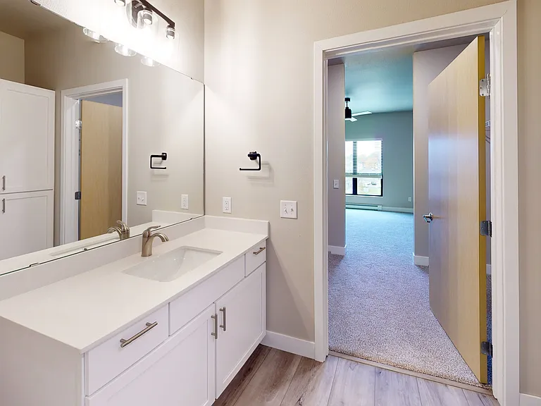 Archway Apartments | 2 Bedroom Corner XL | 2 Bath