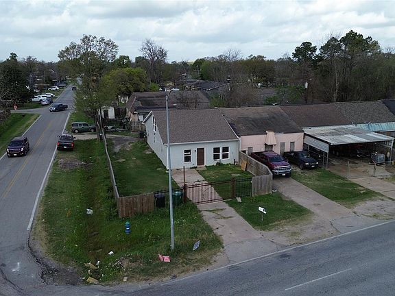 2nd image of 12703 W Hardy Rd