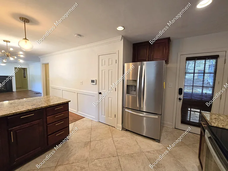 2533 Sylvan Rd — Photo 6