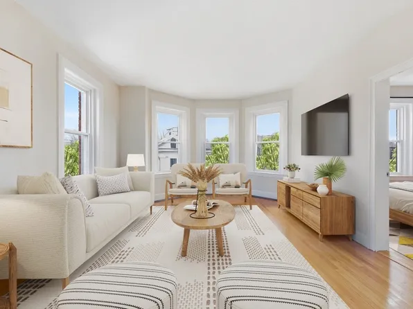 18 Centre St Unit 304, Cambridge, MA 02139