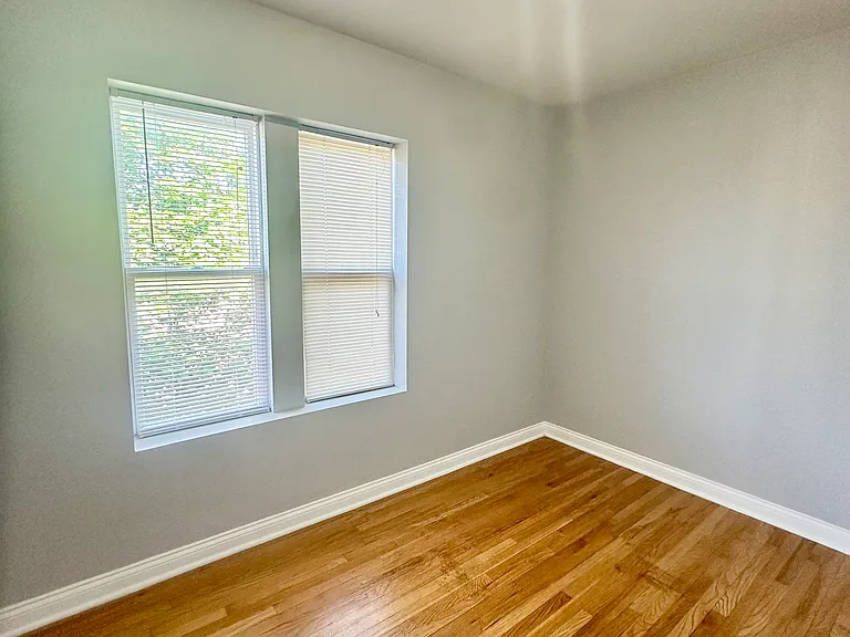 5201 W Schubert Ave #3 — Photo 8