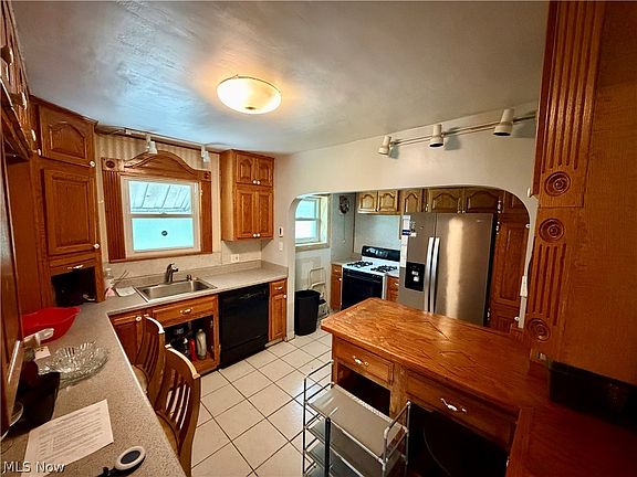3rd image of 85 Homestead Dr