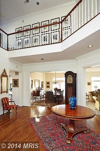 Mapleです。 7439 Old Maple Sq, Mc Lean, VA 22102 | Zillow