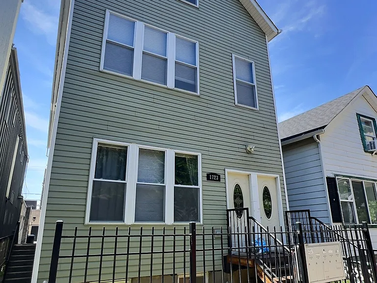 1723 W Altgeld St #2R — Photo 1