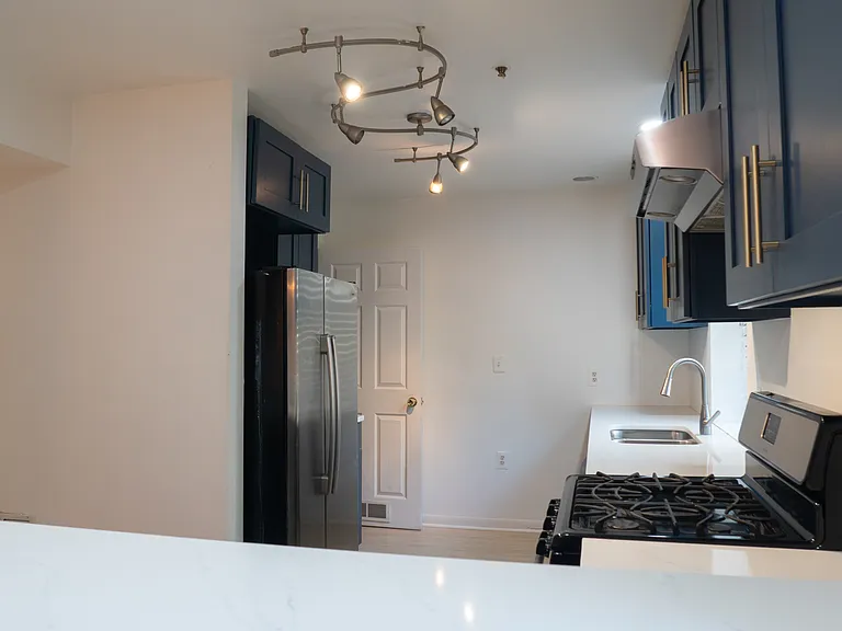 2300 18th St NE #2300 — Photo 9