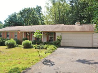 12235 Saint James Rd, Potomac, MD 20854