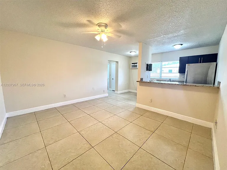 685 NE 85th St #9 — Photo 1