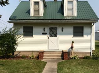 1120 South Main, CARROLLTON, IL 62016