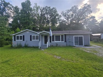 200 Cynthia Dr, Smiths Station, AL, 36877