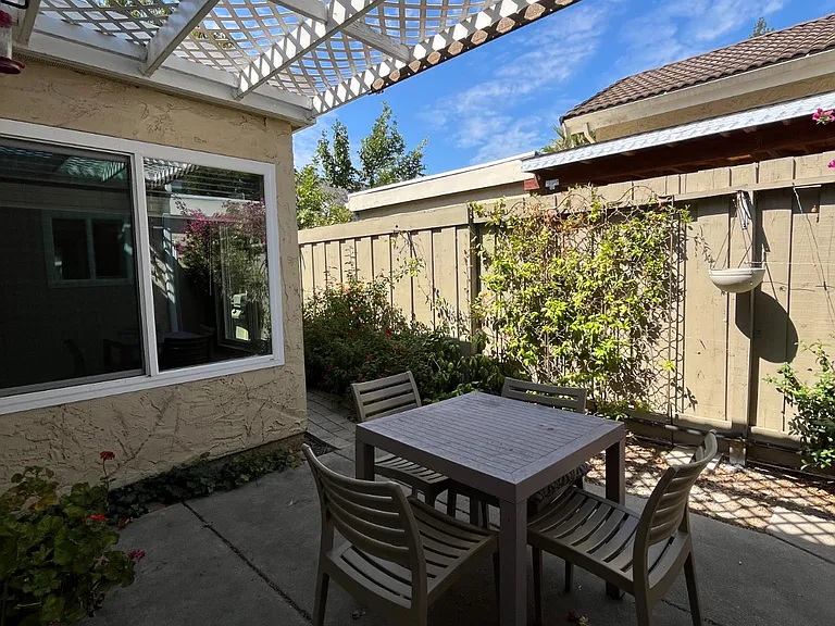 190 Truckee Ln — Photo 15