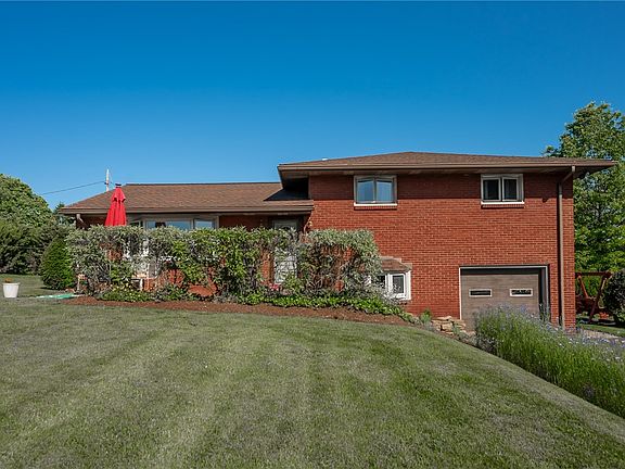 2nd image of 158 Meadow Wood Rd