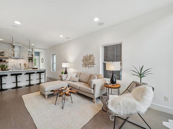 5th image of 4258 McRee Ave