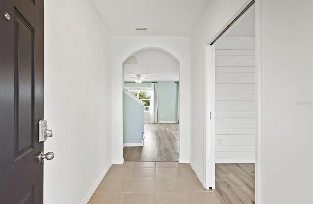5 bed, 2674 sqft, $3,700 — Photo 4