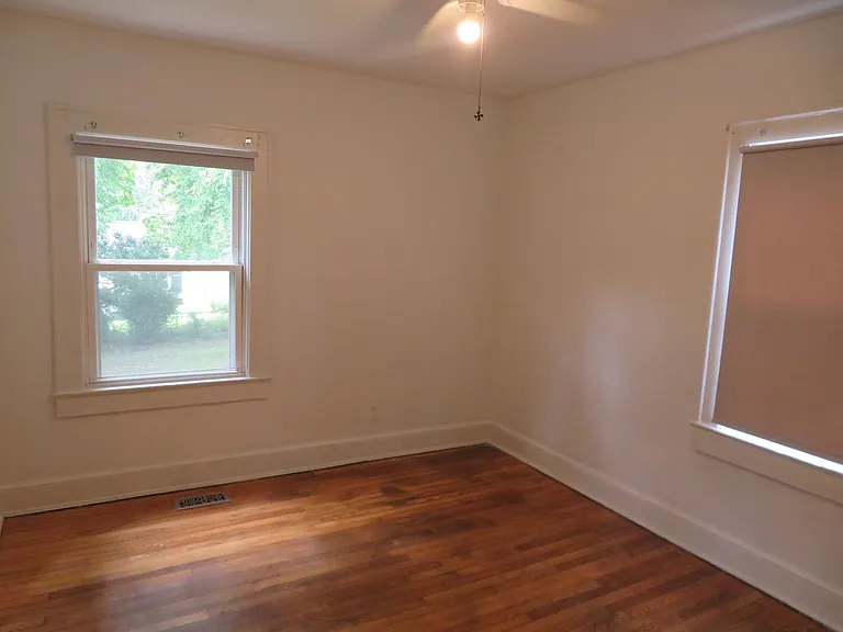 815 Floral Ave — Photo 12