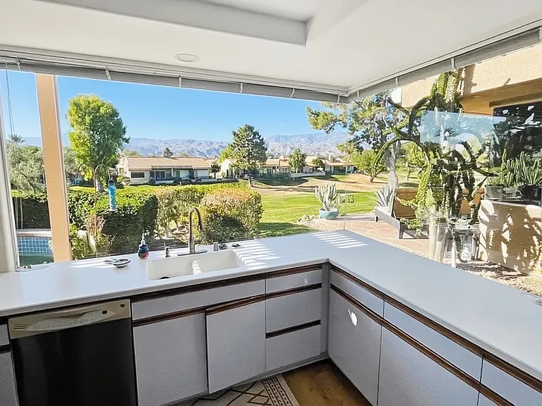 45 Pebble Beach Dr — Photo 4