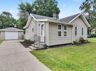 1810 Maplehurst Ave, Mishawaka, IN 46545
