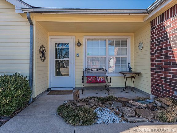 3rd image of 1412 Ford Circle Dr