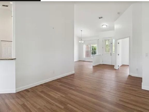 4th image of 14211 Thamhall Way