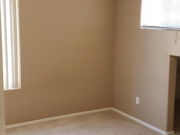 3rd image of 16402 N 39th Pl