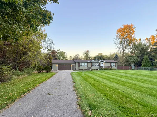 10213 Bath Rd, Byron, MI 48418