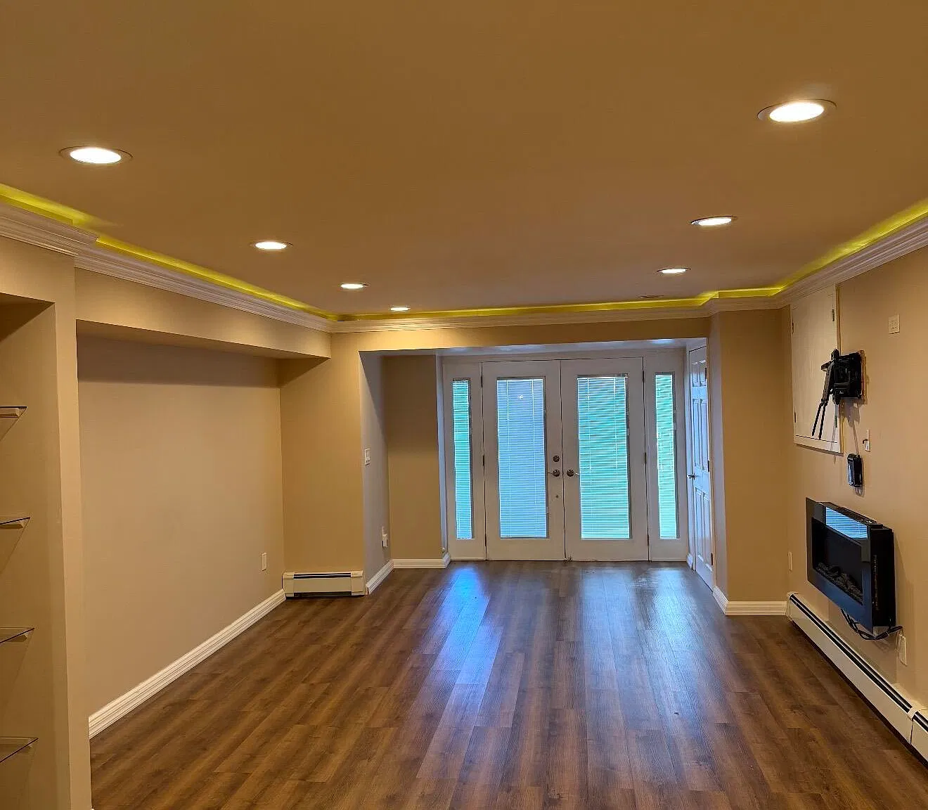 2 bed, 1.0 bath, 1200 sqft, $2,975 — Photo 1