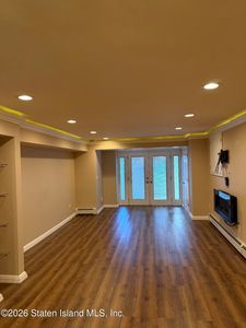 190 Manhattan St, Staten Island, NY, 10307