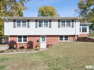 1146 6th Ave N, Clinton, IA 52732