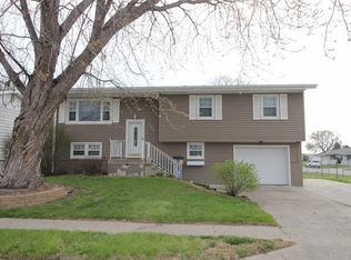 1109 S 11th St, Norfolk, NE 68701