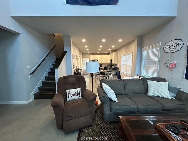 3108 Green - 1 — Photo 2