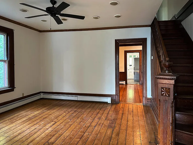 35 Prospect St #A — Photo 4
