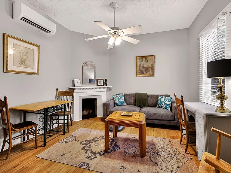 530 E Gordon Ln — Photo 8