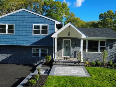 354 Easton Street, Ronkonkoma, NY, 11779
