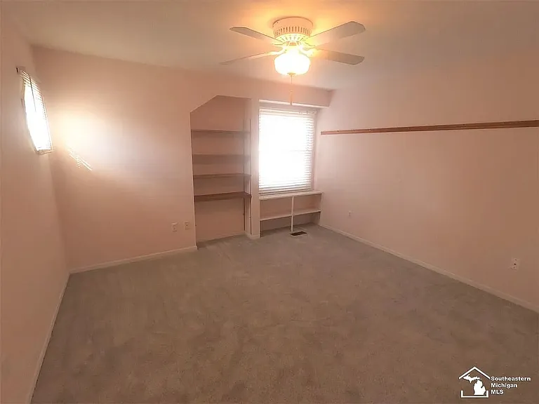 304 Meadowlands Ct #304 — Photo 22